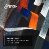 Песня Freaky DJs - Everybody In The Club